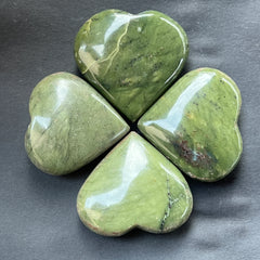 Νεφρίτης (Jade)